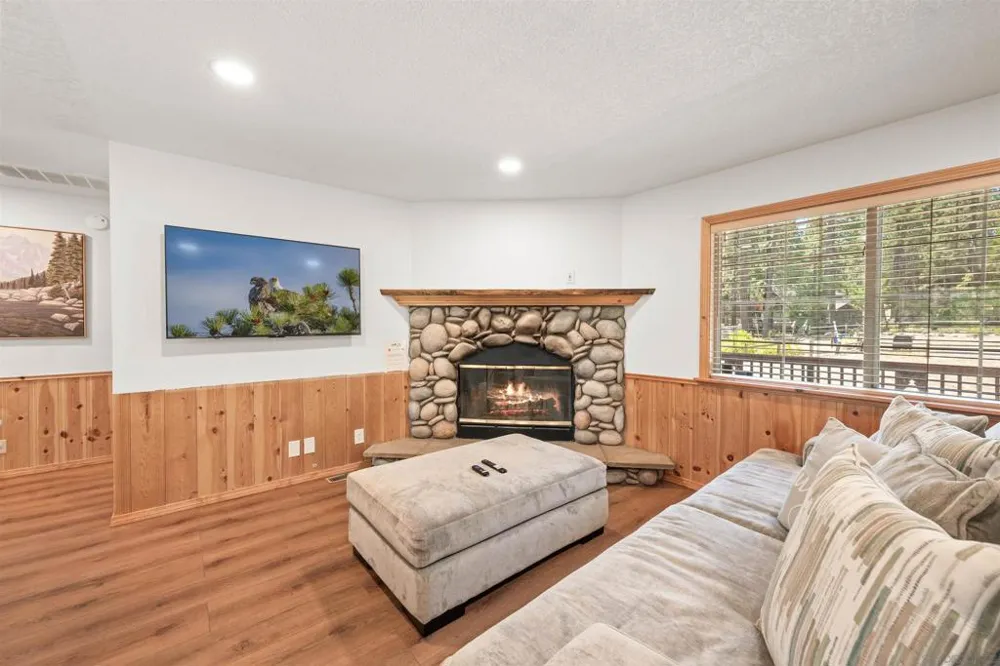 651 Cienega Big Bear, CA 92315
