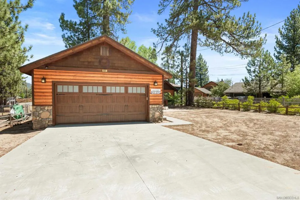 651 Cienega Big Bear, CA 92315