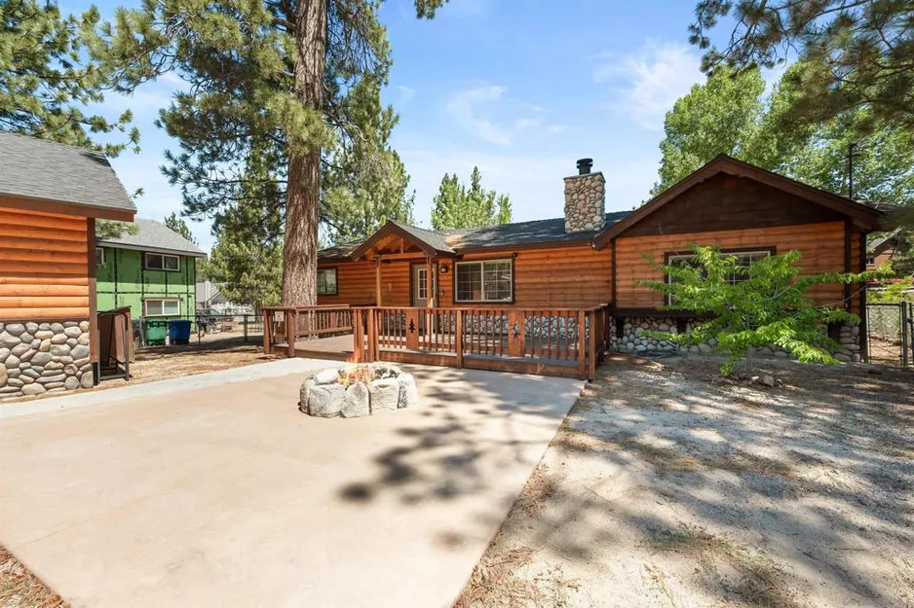 651 Cienega Big Bear, CA 92315