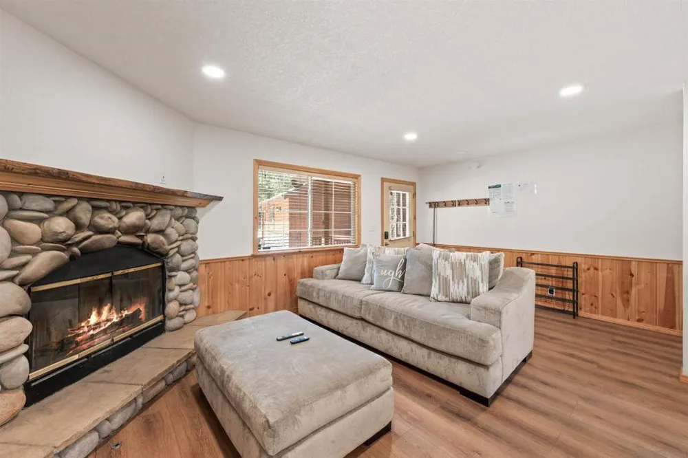651 Cienega Big Bear, CA 92315