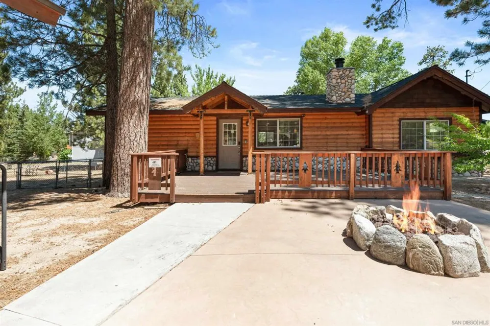 651 Cienega Big Bear, CA 92315