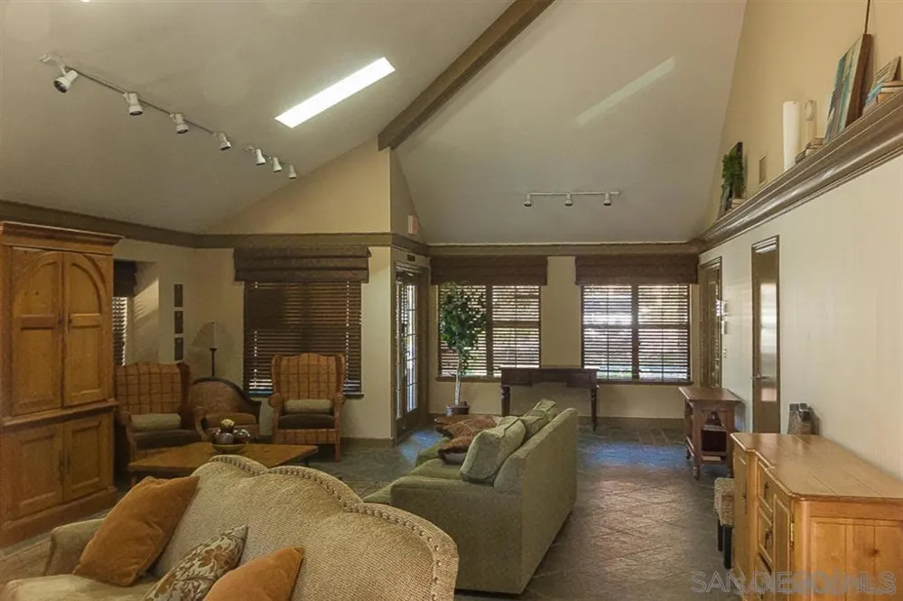 12019 Alta Carmel Ct. #272 San Diego, CA 92128
