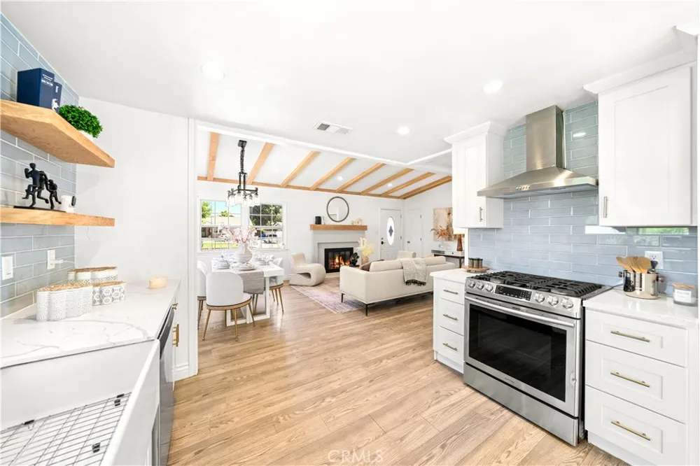 925 E Florence West Covina, CA 91790