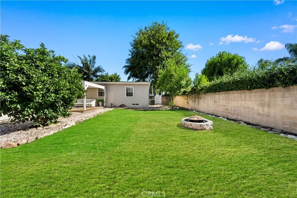 925 E Florence West Covina, CA 91790