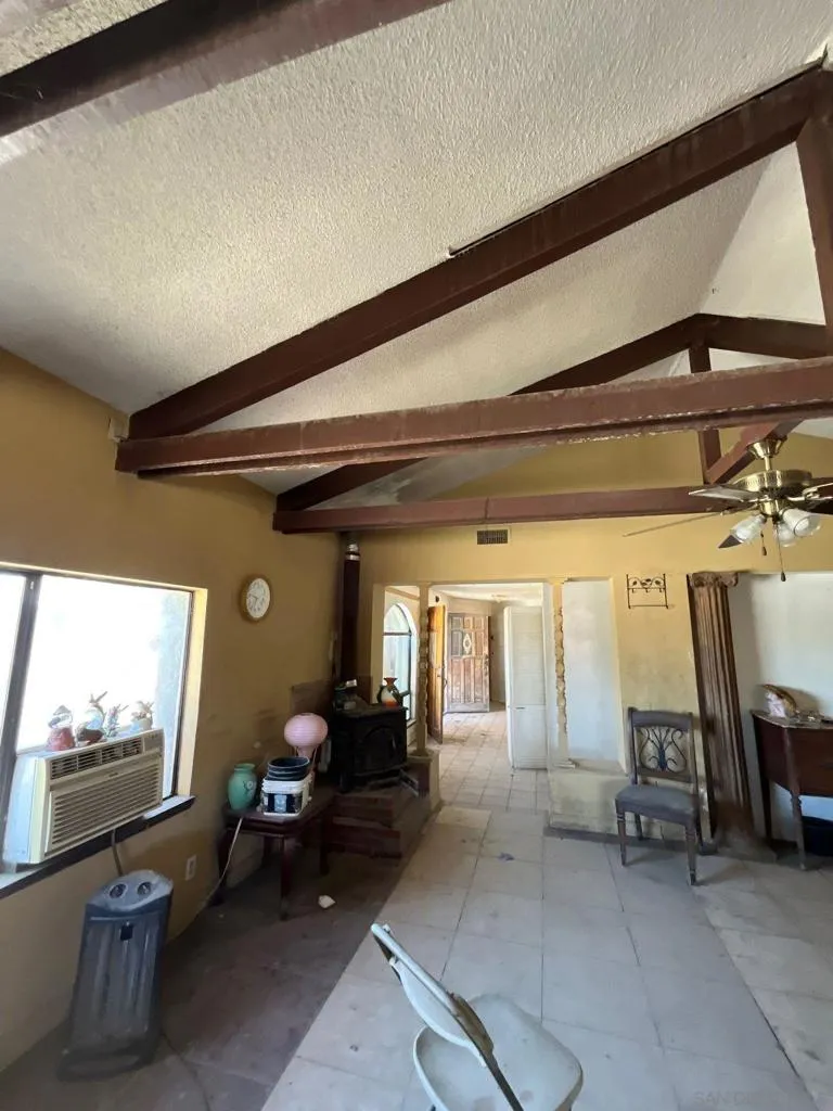 1055 Calle De Amistad El Mirage, CA 92301