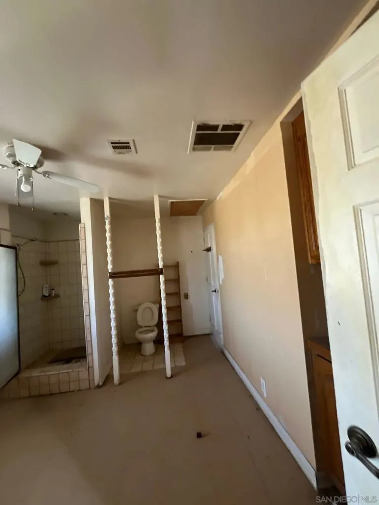 1055 Calle De Amistad El Mirage, CA 92301