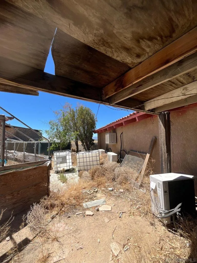 1055 Calle De Amistad El Mirage, CA 92301