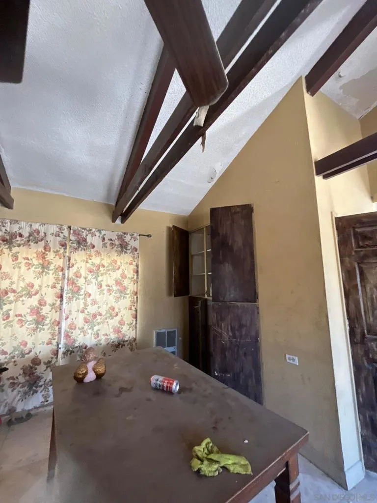 1055 Calle De Amistad El Mirage, CA 92301