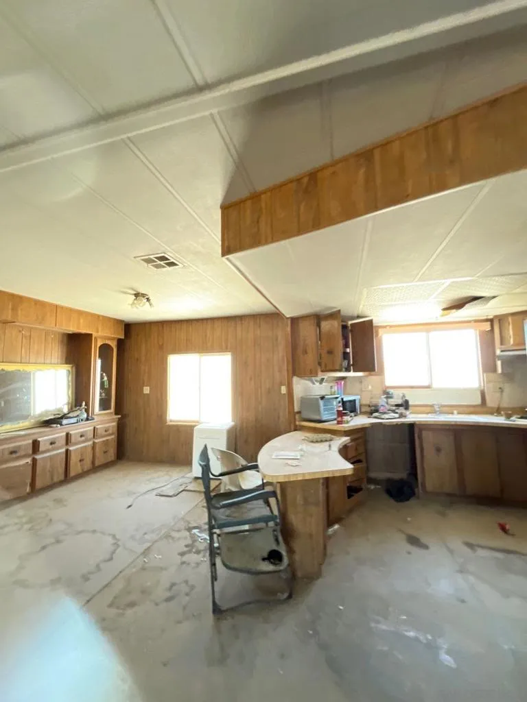 1055 Calle De Amistad El Mirage, CA 92301
