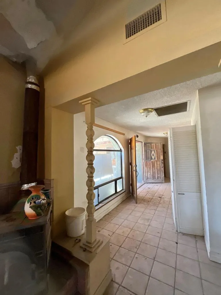 1055 Calle De Amistad El Mirage, CA 92301