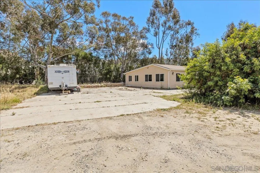 5461 Rainbow Creek Fallbrook, CA 92028
