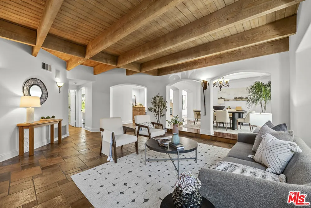 25345 Irving Lane Stevenson Ranch, CA 91381