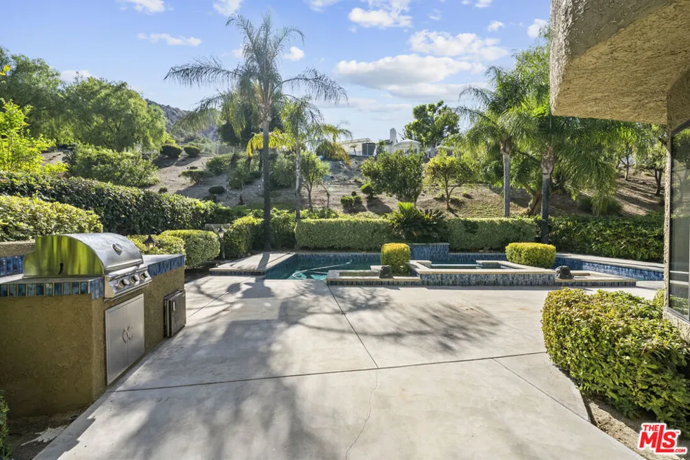 25345 Irving Lane Stevenson Ranch, CA 91381