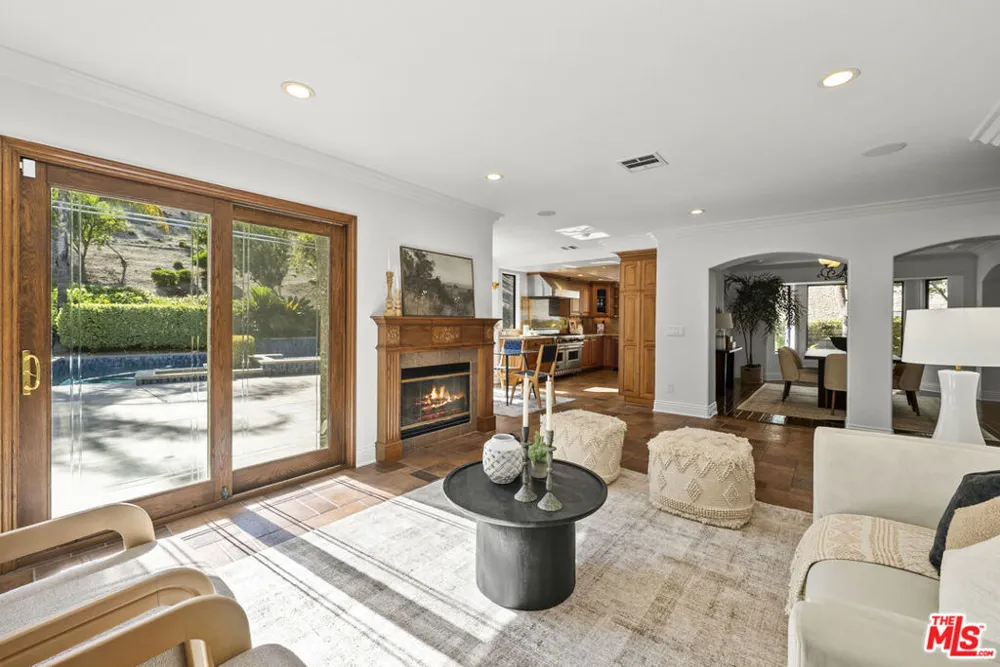 25345 Irving Lane Stevenson Ranch, CA 91381