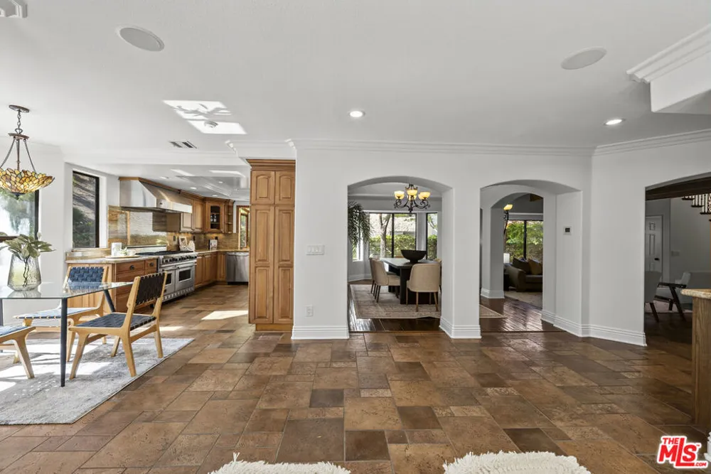 25345 Irving Lane Stevenson Ranch, CA 91381