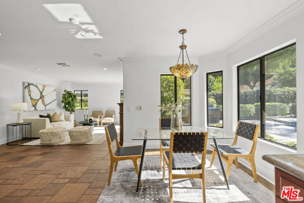 25345 Irving Lane Stevenson Ranch, CA 91381