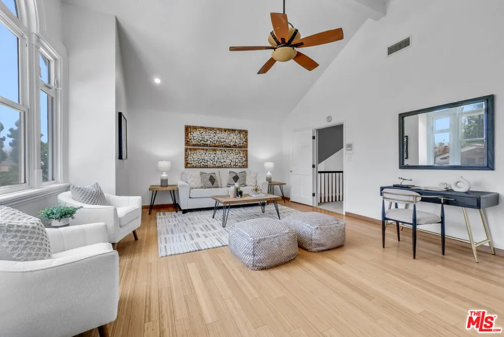 22285 Rolling Hills Lane Yorba Linda, CA 92887