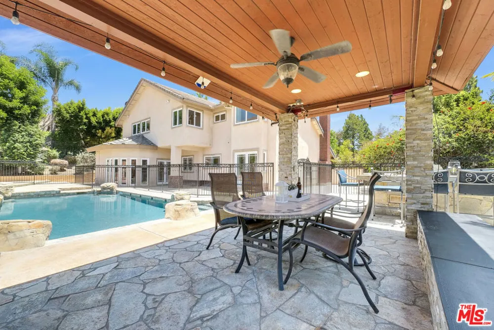 22285 Rolling Hills Lane Yorba Linda, CA 92887