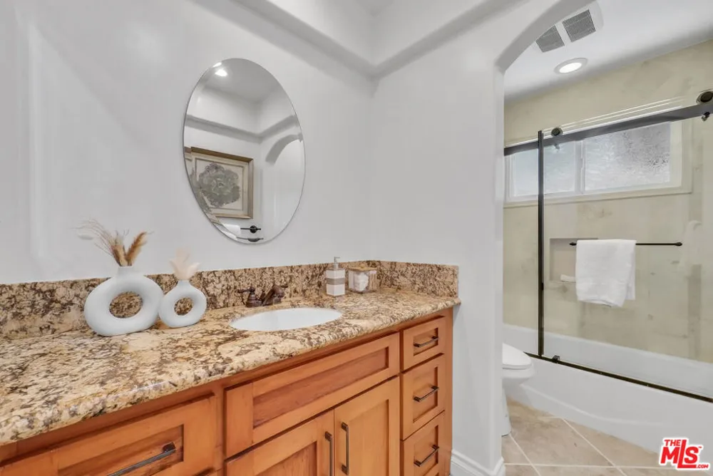 22285 Rolling Hills Lane Yorba Linda, CA 92887