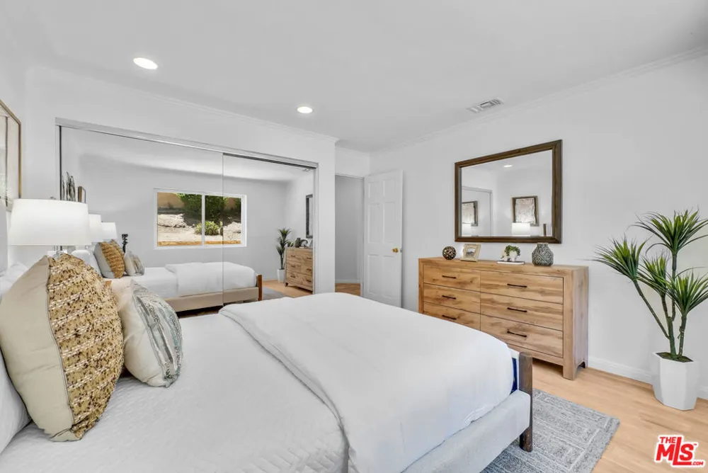 22285 Rolling Hills Lane Yorba Linda, CA 92887