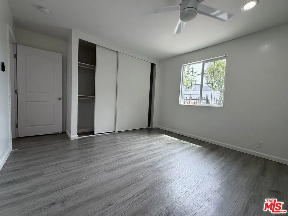10401 Amigo Avenue Porter Ranch, CA 91326
