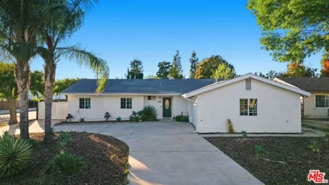 10401 Amigo Avenue