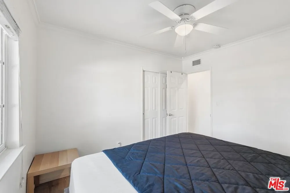 10401 Amigo Avenue Porter Ranch, CA 91326