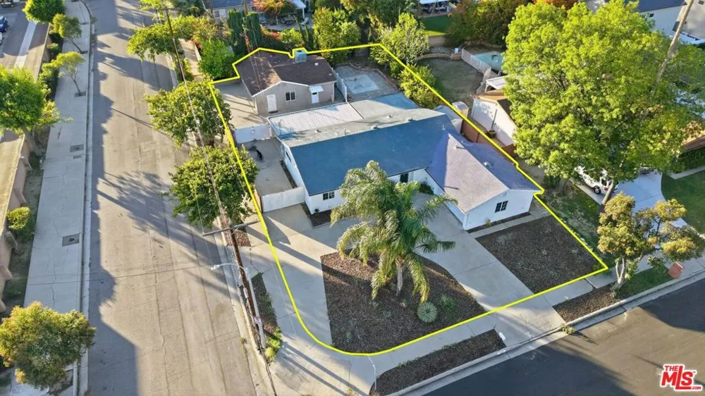 10401 Amigo Avenue Porter Ranch, CA 91326