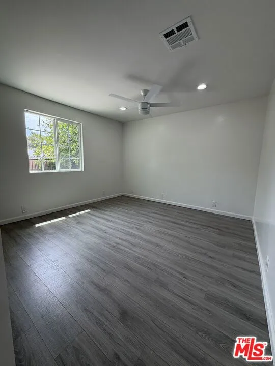 10401 Amigo Avenue Porter Ranch, CA 91326