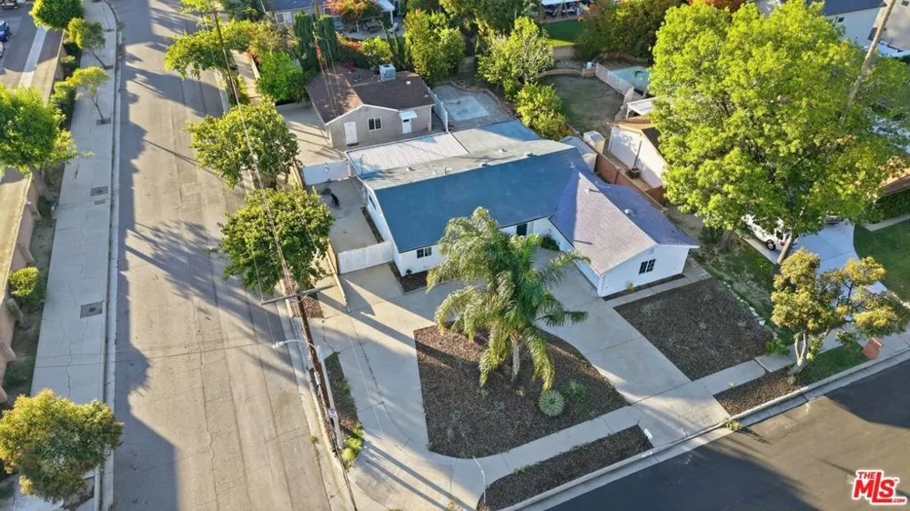 10401 Amigo Avenue Porter Ranch, CA 91326