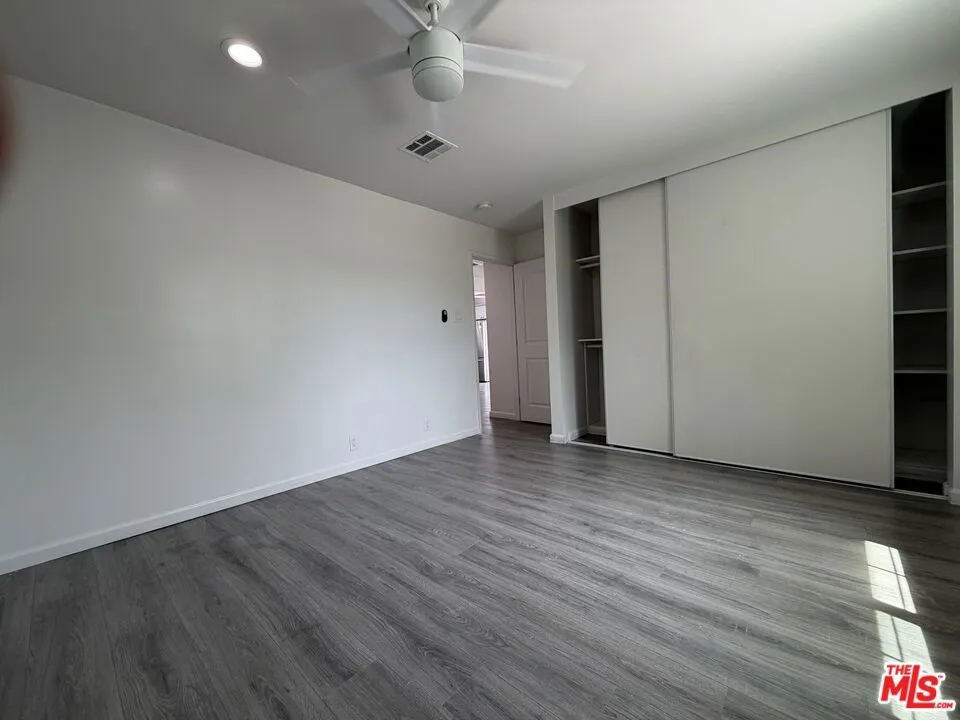 10401 Amigo Avenue Porter Ranch, CA 91326
