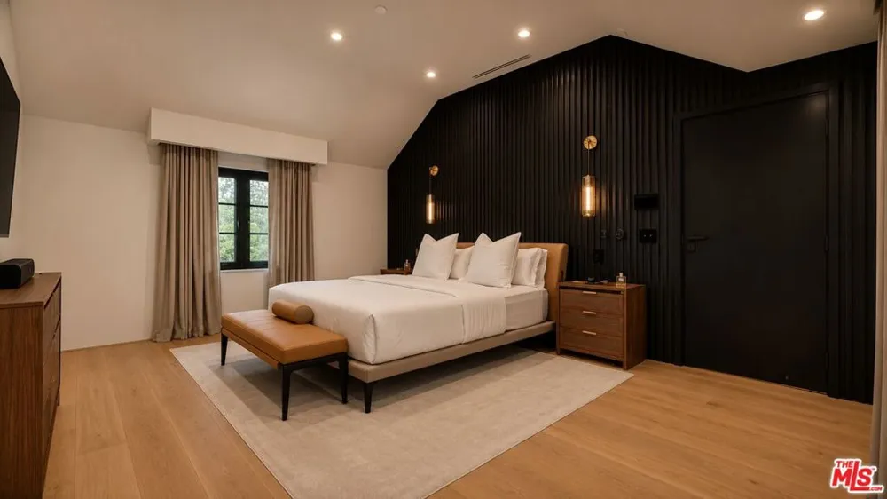 8721 Sunset Plaza Terrace West Hollywood, CA 90069