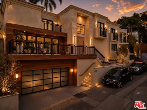 8721 Sunset Plaza Terrace
