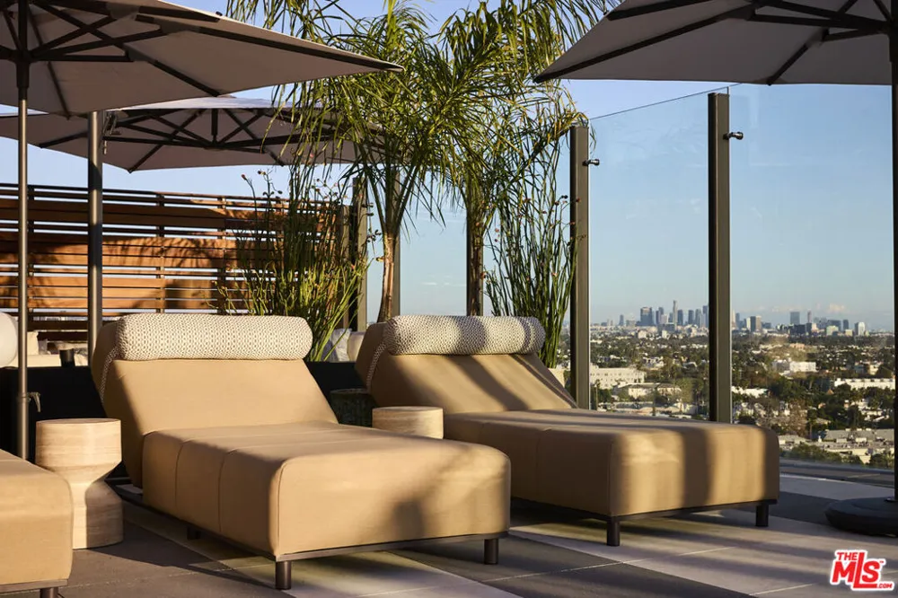 8420 W Sunset Boulevard #607 West Hollywood, CA 90069