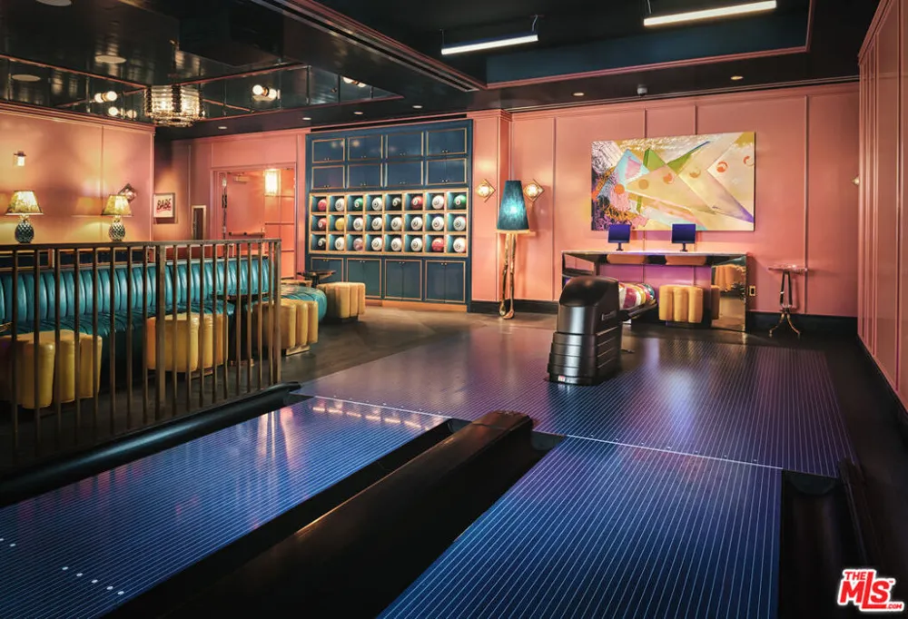 8420 W Sunset Boulevard #607 West Hollywood, CA 90069