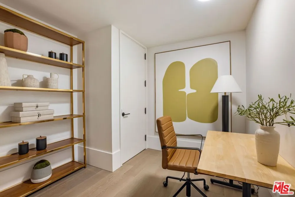 8420 W Sunset Boulevard #607 West Hollywood, CA 90069