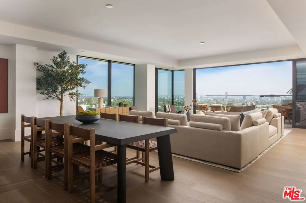 8420 W Sunset Boulevard #607 West Hollywood, CA 90069