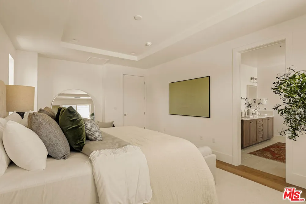 2234 Midvale Avenue Los Angeles, CA 90064