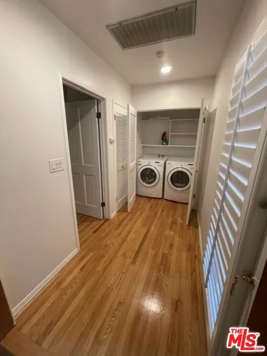 4838 Cartwright Avenue Toluca Lake, CA 91601