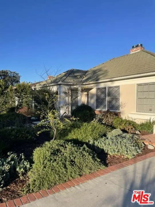 4838 Cartwright Avenue Toluca Lake, CA 91601