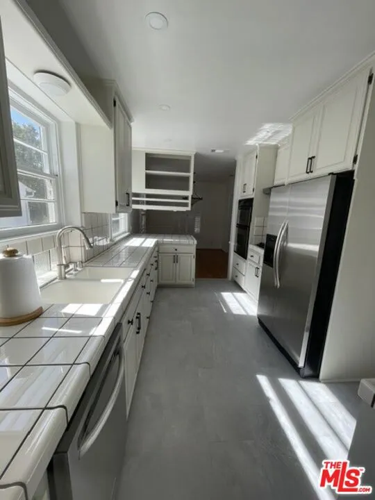 4838 Cartwright Avenue Toluca Lake, CA 91601