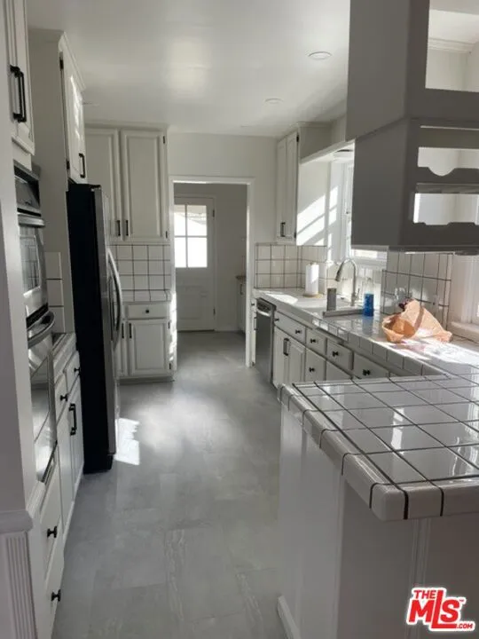 4838 Cartwright Avenue Toluca Lake, CA 91601