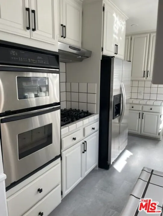 4838 Cartwright Avenue Toluca Lake, CA 91601