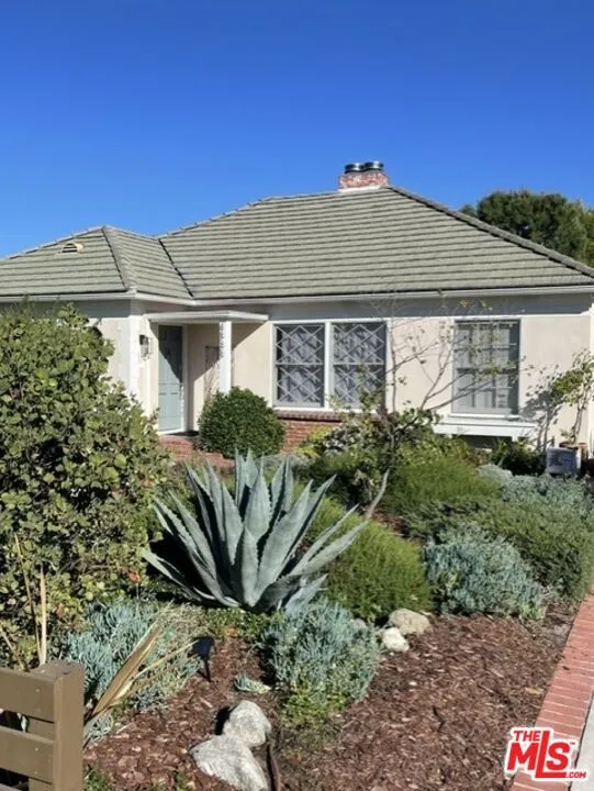 4838 Cartwright Avenue Toluca Lake, CA 91601