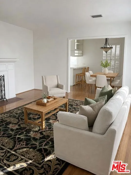 4838 Cartwright Avenue Toluca Lake, CA 91601