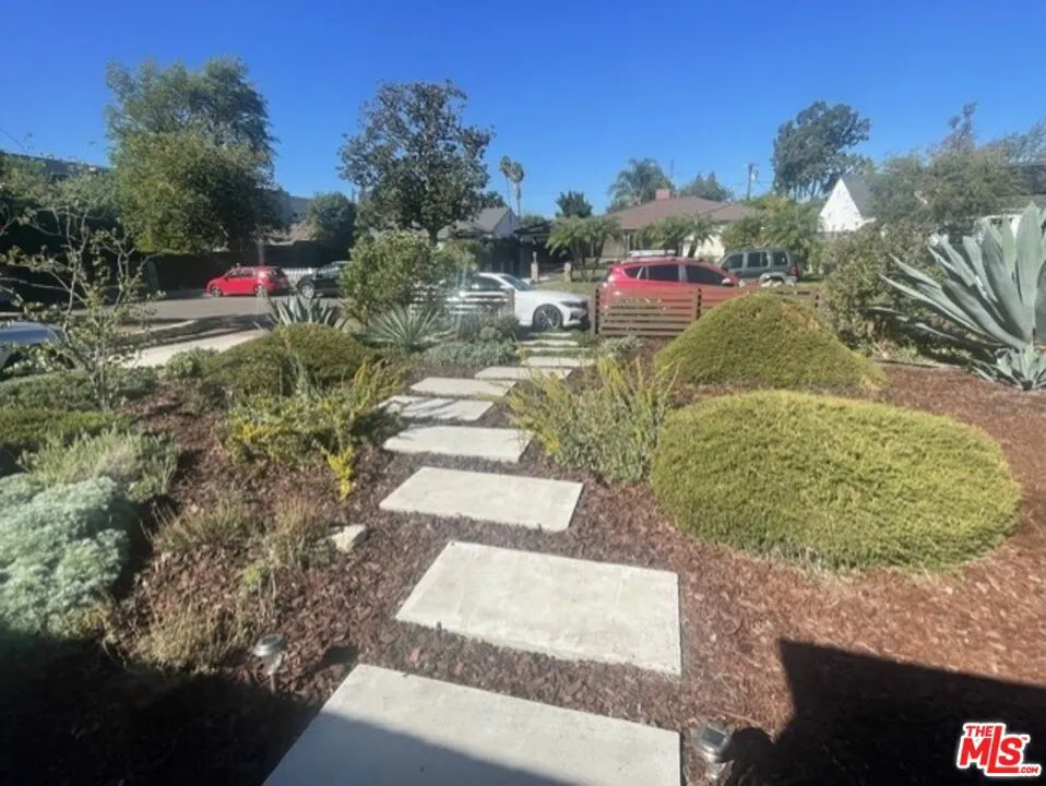 4838 Cartwright Avenue Toluca Lake, CA 91601