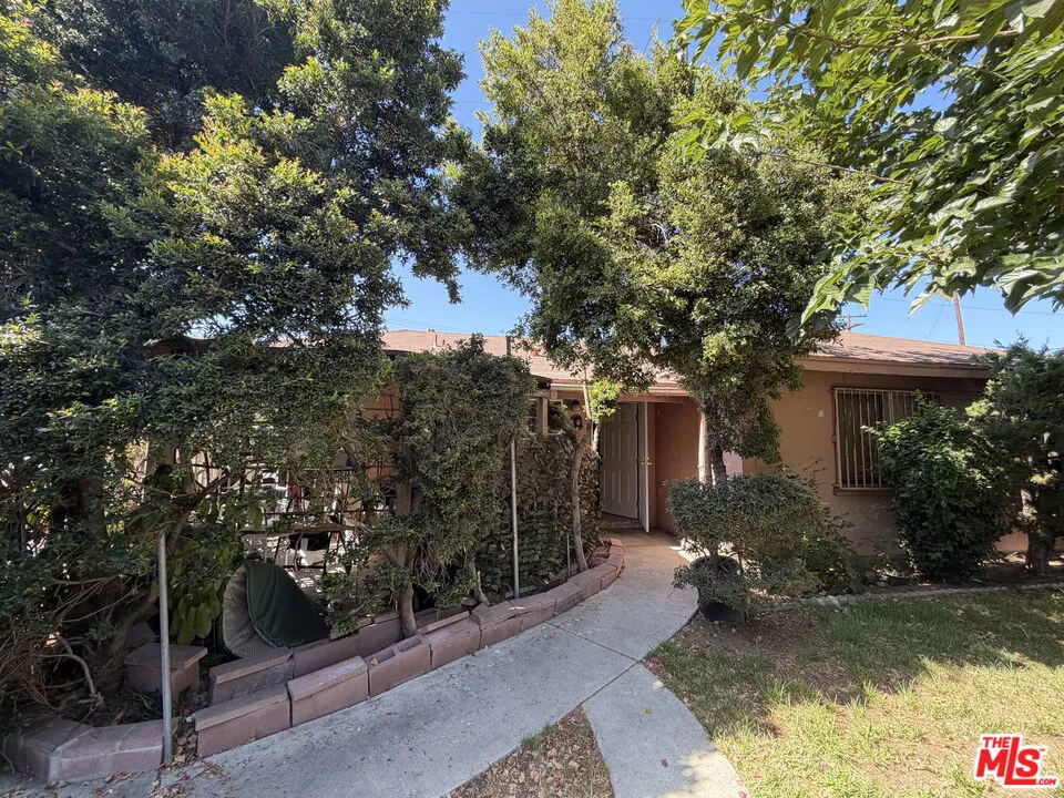 17235 E Newburgh Street Azusa, CA 91702