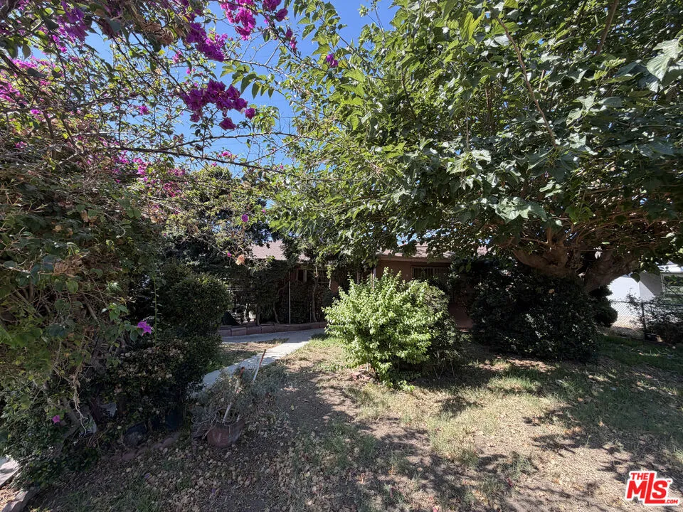 17235 E Newburgh Street Azusa, CA 91702