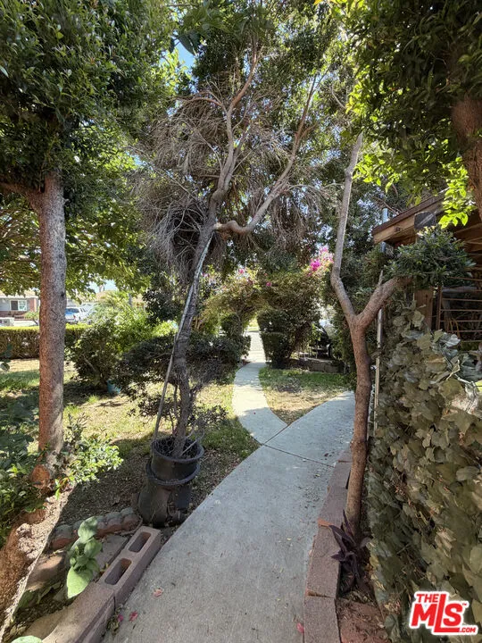 17235 E Newburgh Street Azusa, CA 91702