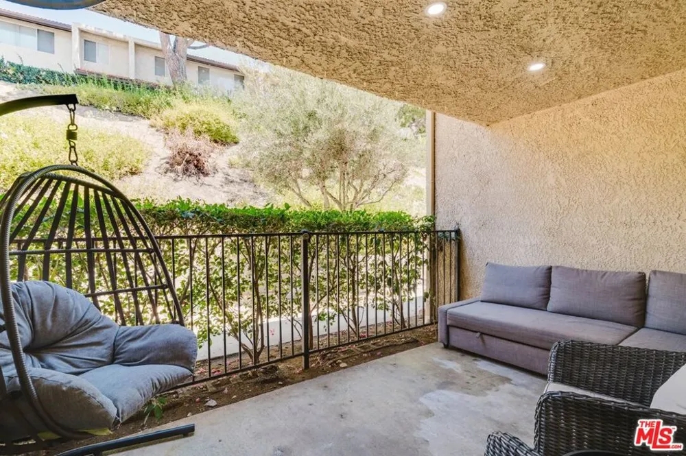 9659 Via Torino #149 Burbank, CA 91504
